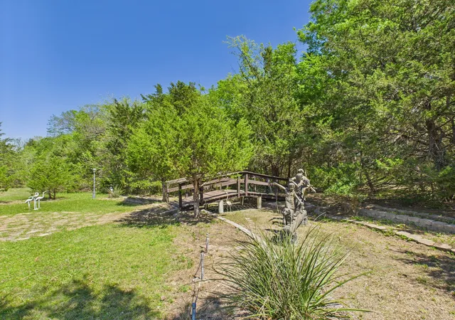 Photo 3 of Single family home for sale at 6441 Bois D Arc Cir, Midlothian, TX 76065 | MLS# 21223006 | Listing updated on 2026-08-23