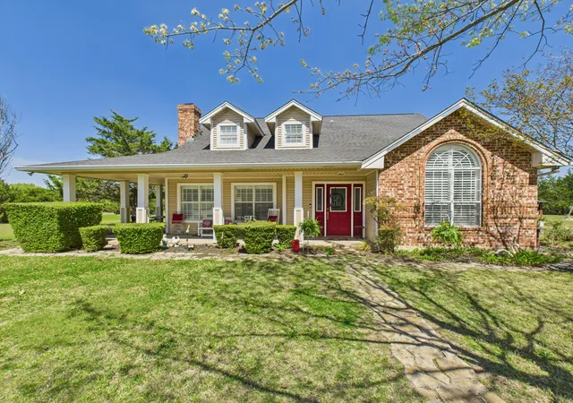 Homes for sale in Midlothian, TX | 6441 Bois D Arc Cir, Midlothian, TX 76065 | MLS# 21223006