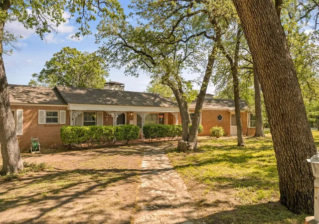Photo 3 of Single family home for sale at 1504 Smilax Ave, Fort Worth, TX 76111 | MLS# 21225085 | Listing updated on 2026-10-07