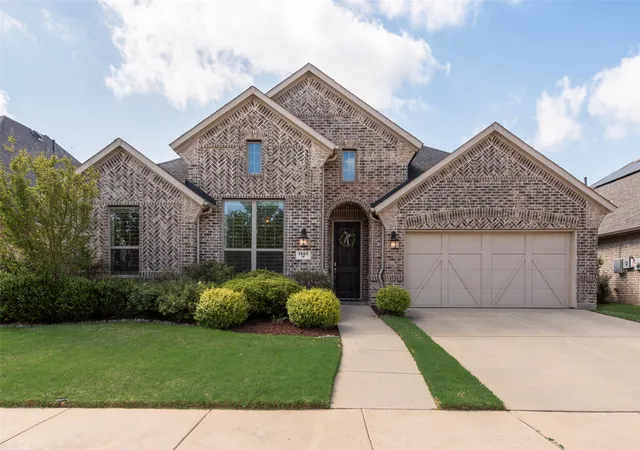 Photo 1 of Sale Pending at 1505 13th St, Argyle, TX 76226 | MLS# 21217645 | Listing updated on 2026-09-01