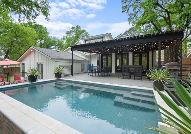 Homes for sale in Grapevine, TX | 1704 Silverside Dr, Grapevine, TX 76051 | MLS# 21222932