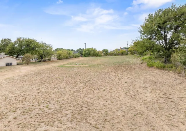 Photo 3 of Land for sale at 1835 N Main St, Weatherford, TX 76085 | MLS# 21225180 | Listing updated on 2026-10-06