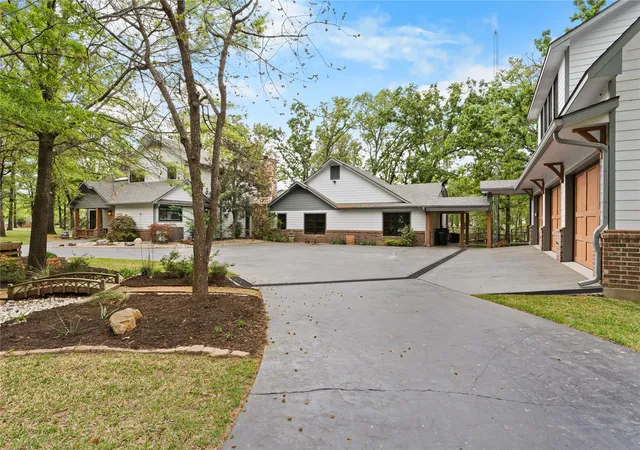 2nd image of 692 Private Road 5937, Emory, TX 75440 | MLS# 21222643