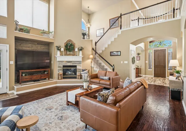 Photo 3 of Sale Pending at 10001 Waterview Pkwy, Rowlett, TX 75089 | MLS# 21224638 | Listing updated on 2026-07-22