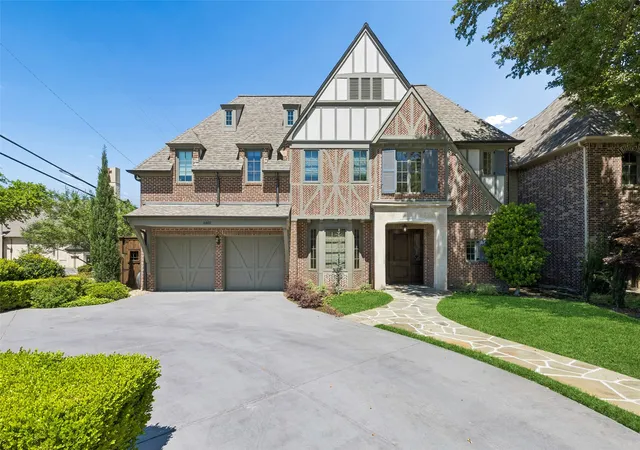 Photo 1 of Sale Pending at 6403 Westlake Ave, Dallas, TX 75214 | MLS# 21224767 | Listing updated on 2026-07-06