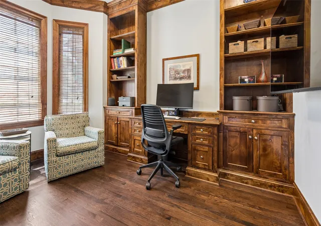 Photo 2 of Sale Pending at 6403 Westlake Ave, Dallas, TX 75214 | MLS# 21224767 | Listing updated on 2026-07-06
