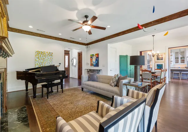 Photo 3 of Sale Pending at 6403 Westlake Ave, Dallas, TX 75214 | MLS# 21224767 | Listing updated on 2026-07-06