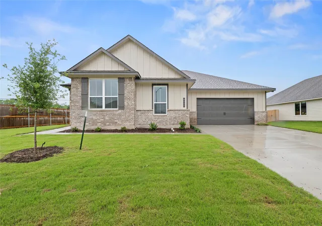 Photo 1 of Single family home for sale at 8000 Candy Ln, Waco, TX 76708 | MLS# 21225286 | Listing updated on 2026-08-29