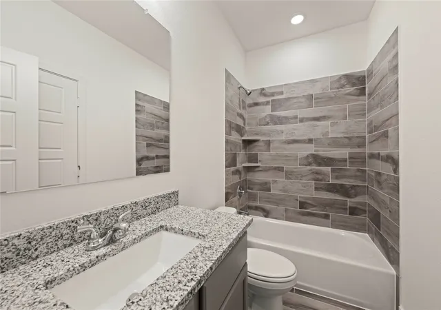 Photo 4 of Single family home for sale at 8000 Candy Ln, Waco, TX 76708 | MLS# 21225286 | Listing updated on 2026-08-29