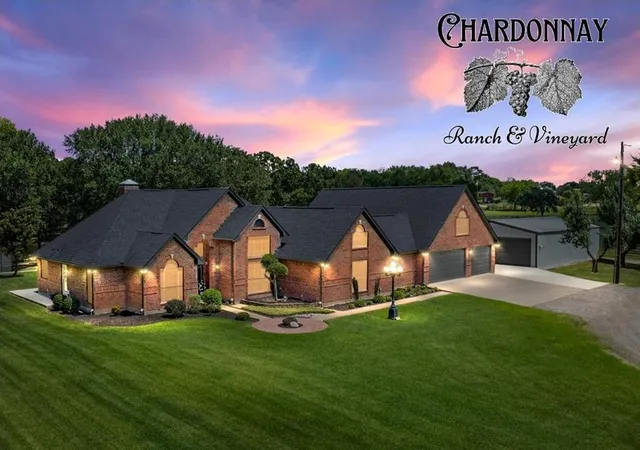 Photo 2 of Single family home for sale at 1933 Vz County Road 2721, Mabank, TX 75147 | MLS# 21225424 | Listing updated on 2026-07-24