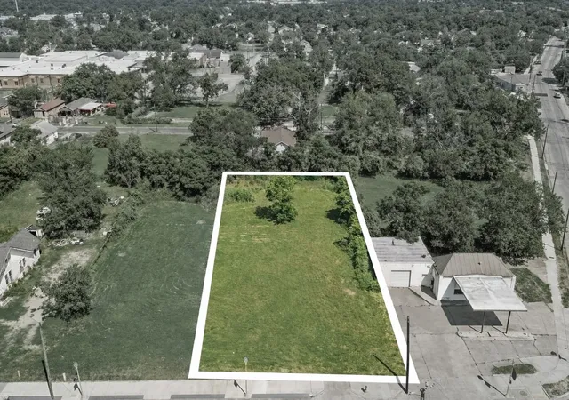 Photo 1 of Land for sale at 1212 Elm St, Waco, TX 76704 | MLS# 21225432 | Listing updated on 2026-07-15