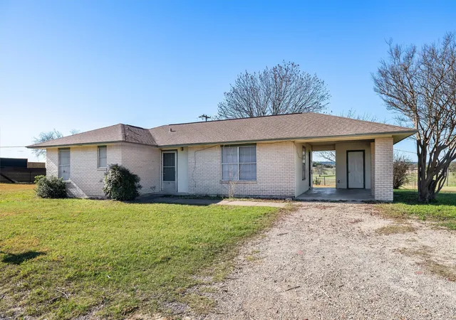 Homes for sale in Meridian, TX | 500 Hwy 22, Meridian, TX 76665 | MLS# 21225460