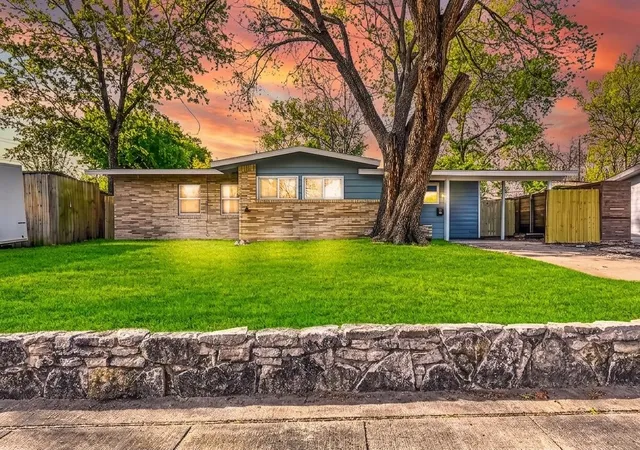 Photo 1 of Single family home for sale at 2116 Marilyn Ln, Arlington, TX 76010 | MLS# 21224164 | Listing updated on 2026-09-30