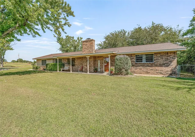 Homes for sale in De Leon, TX | 600 Hwy 587, De Leon, TX 76444 | MLS# 21224106