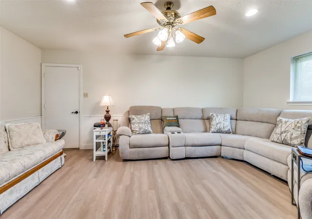 Photo 4 of Single family home for sale at 1513 Silverleaf Dr, Carrollton, TX 75007 | MLS# 21225501 | Listing updated on 2026-07-15
