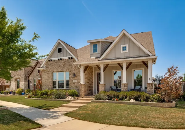 Photo 2 of Sale Pending at 4724 Raspberry Spar Ct, Arlington, TX 76005 | MLS# 21225227 | Listing updated on 2026-07-20