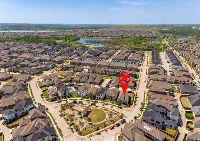 Photo 4 of Sale Pending at 4724 Raspberry Spar Ct, Arlington, TX 76005 | MLS# 21225227 | Listing updated on 2026-07-20