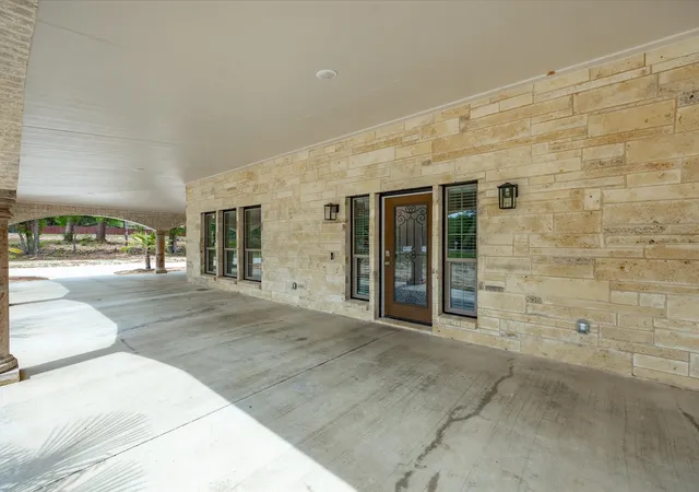 Photo 4 of Single family home for sale at 603 S Houston St, Edgewood, TX 75117 | MLS# 21221887 | Listing updated on 2026-07-16