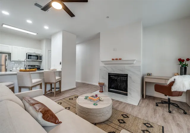 3rd image of 6003 Oram St, Dallas, TX 75206