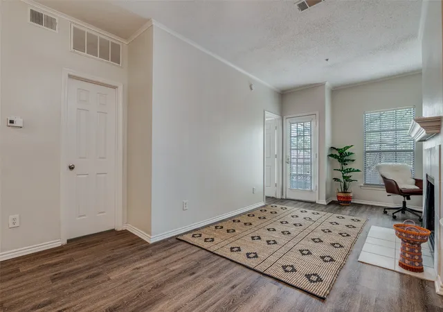 Photo 3 of Condo for sale at 6003 Oram St #107, Dallas, TX 75206 | MLS# 21225792 | Listing updated on 2026-07-23