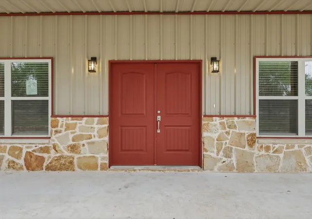 Photo 3 of Single family home for sale at 1445 County Road 3690, Paradise, TX 76073 | MLS# 21223626 | Listing updated on 2026-07-23