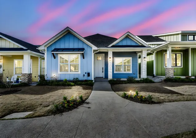 Photo 1 of Single family home for sale at 314 Woodside Trl, Waxahachie, TX 75165 | MLS# 21225680 | Listing updated on 2026-07-16