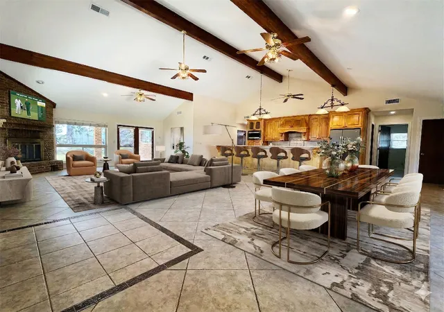 Photo 4 of Single family home for sale at 742 Kiowa Dr W, Gainesville, TX 76240 | MLS# 21198705 | Listing updated on 2026-07-04