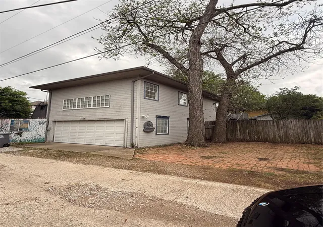 Photo 2 of Sale Pending at 3918 Bowser Ave, Dallas, TX 75219 | MLS# 21226039 | Listing updated on 2026-10-07