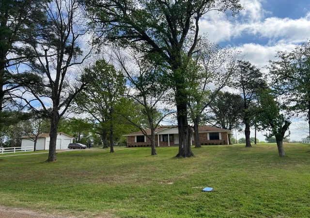 Homes for sale in Tool, TX | 8740 County Road 2403, Tool, TX 75143 | MLS# 21220101