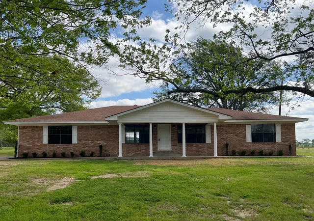 Homes for sale in Tool, TX | 8740 County Road 2403, Tool, TX 75143 | MLS# 21220101