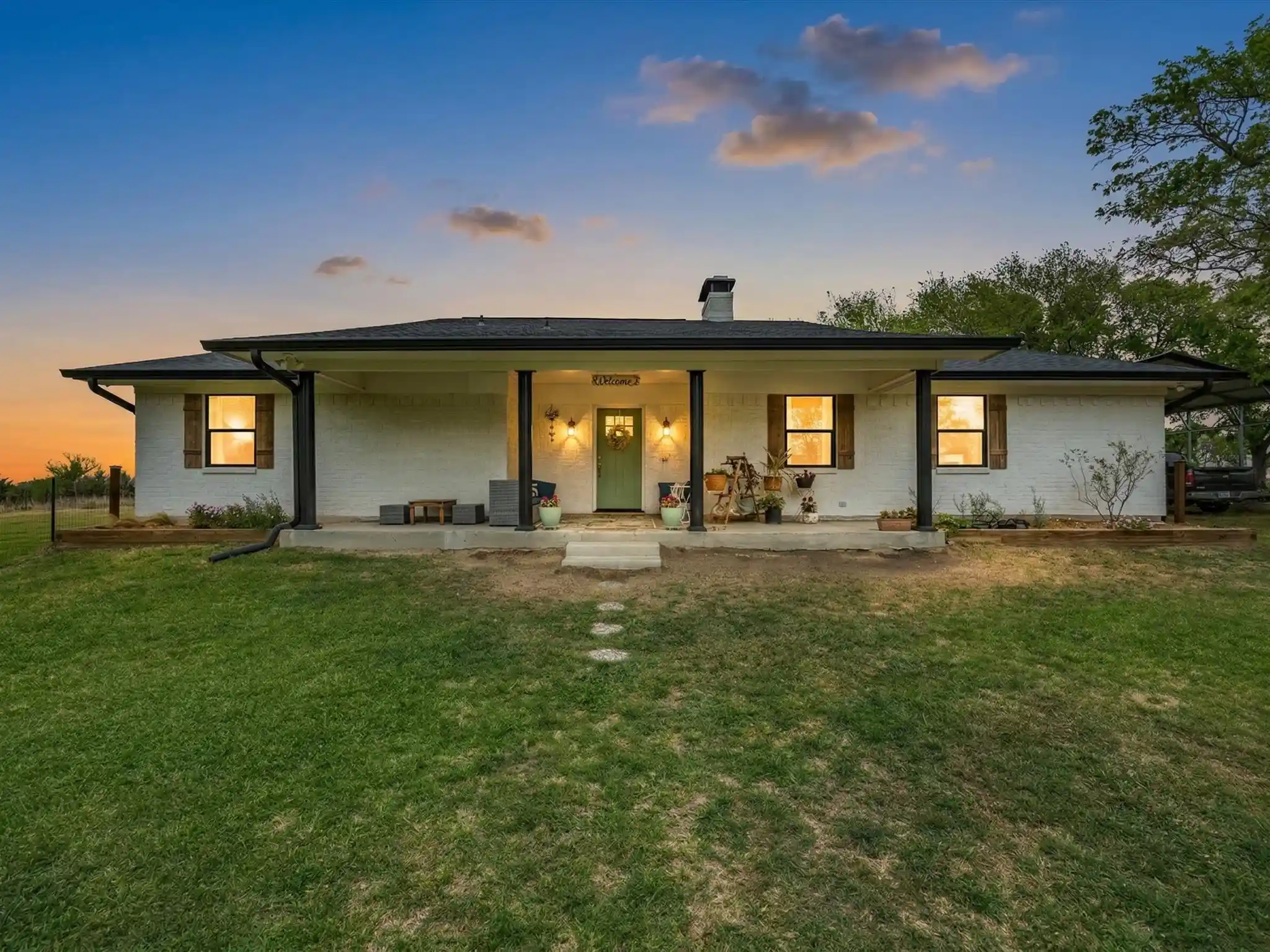 Single family home for sale at 15720 W Hwy 22, Blooming Grove, TX 76626 | MLS# 21226082