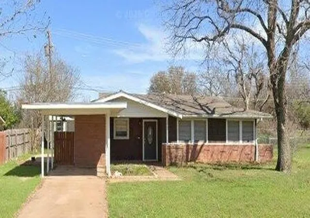 Photo 1 of Sale Pending at 1423 Rolling Hills Dr, Graham, TX 76450 | MLS# 21226179 | Listing updated on 2026-07-08