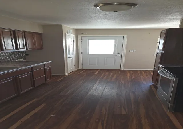 Photo 4 of Sale Pending at 1423 Rolling Hills Dr, Graham, TX 76450 | MLS# 21226179 | Listing updated on 2026-07-08