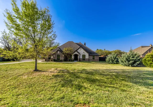 1st image of 104 Lyndsey Ct, Boyd, TX 76023 | MLS# 21224012