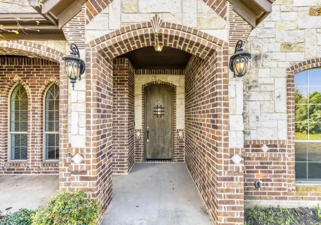 3rd image of 104 Lyndsey Ct, Boyd, TX 76023 | MLS# 21224012