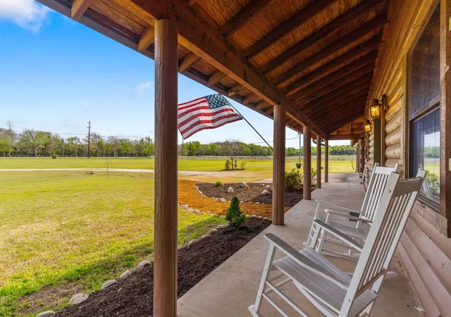 Photo 4 of Single family home for sale at 7516 Fm 121, Van Alstyne, TX 75495 | MLS# 21206221 | Listing updated on 2026-09-30