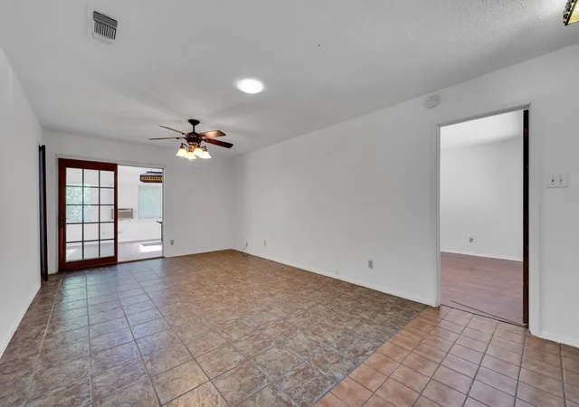 Photo 4 of Single family home for sale at 7509 Overhill Rd, Fort Worth, TX 76116 | MLS# 21224805 | Listing updated on 2026-08-31