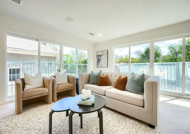 4th image of 5705 Live Oak St #D, Dallas, TX 75206 | MLS# 21224874