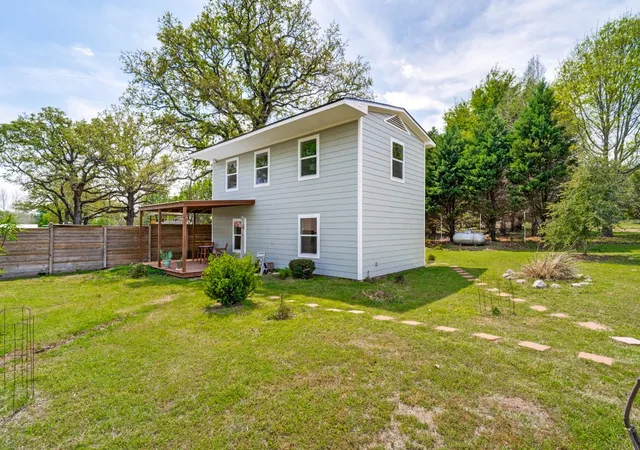 Photo 1 of Single family home for sale at 7904 River Run, Granbury, TX 76049 | MLS# 21225004 | Listing updated on 2026-09-17