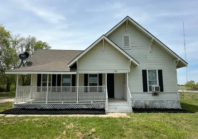 Homes for sale in Bonham, TX | 1338 S State Hwy 121, Bonham, TX 75418 | MLS# 21224718