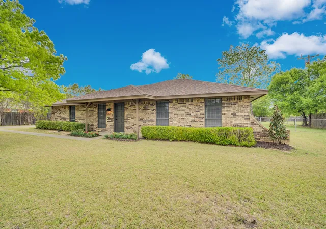 Homes for sale in Red Oak, TX | 104 Prairie View Ln, Red Oak, TX 75154 | MLS# 21226121