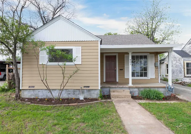 Homes for sale in Brownwood, TX | 901 6th St, Brownwood, TX 76801 | MLS# 21226924