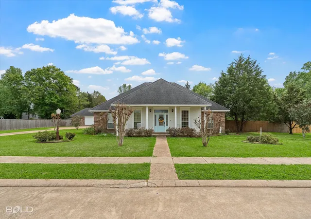 Photo 2 of Sale Pending at 129 Wax Wing St, Stonewall, LA 71078 | MLS# 21226933 | Listing updated on 2026-07-20