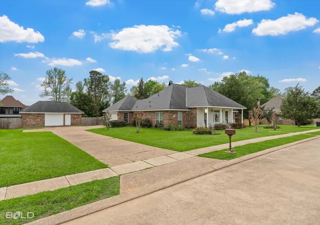 Photo 4 of Sale Pending at 129 Wax Wing St, Stonewall, LA 71078 | MLS# 21226933 | Listing updated on 2026-07-20