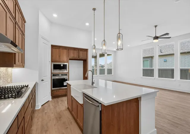 Photo 4 of Sale Pending at 3768 Bermuda Grass Wy, Midlothian, TX 76084 | MLS# 21226650 | Listing updated on 2026-08-28