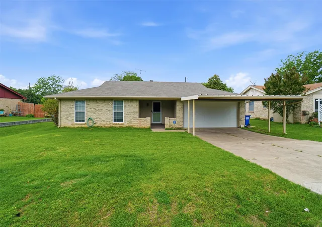 Photo 1 of Sale Pending at 148 Lilac Ln, Azle, TX 76020 | MLS# 21224894 | Listing updated on 2026-07-20