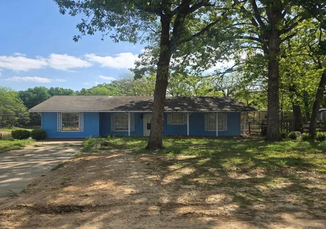 Photo 1 of Single family home for sale at 224 Cawthon Dr, Mabank, TX 75156 | MLS# 21221466 | Listing updated on 2026-08-25