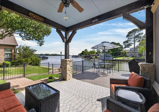 Photo 3 of Single family home for sale at 128 Marina Dr, Mabank, TX 75156 | MLS# 21227115 | Listing updated on 2026-07-10