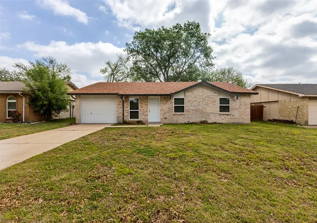 Photo 2 of Single family home for sale at 2308 Richmond Dr, Plano, TX 75074 | MLS# 21223916 | Listing updated on 2026-08-21