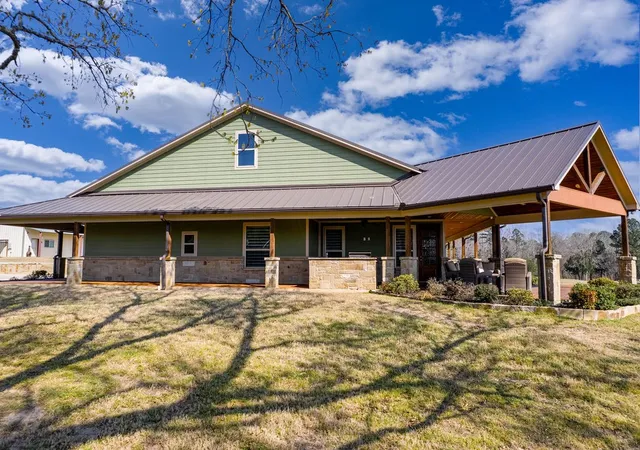 Homes for sale in Elkhart, TX | 401 An County Road 138, Elkhart, TX 75839 | MLS# 21227181